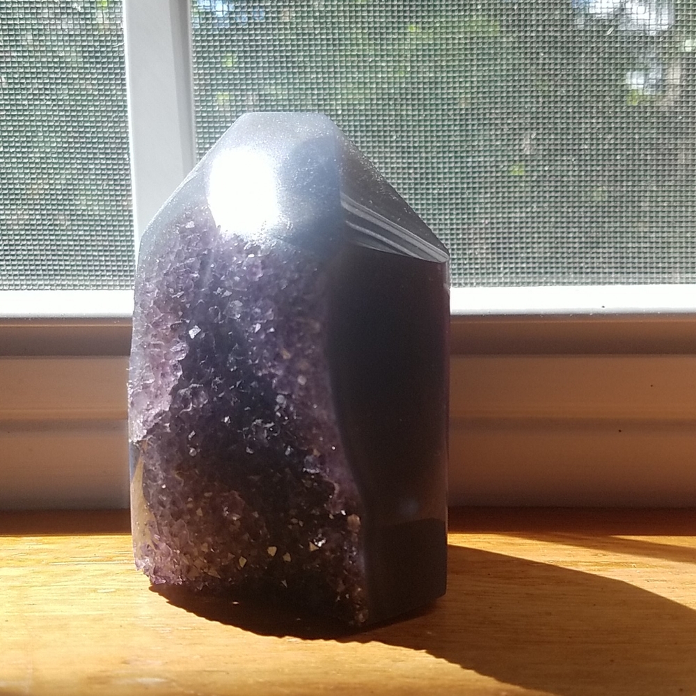 Druzy agate tower
